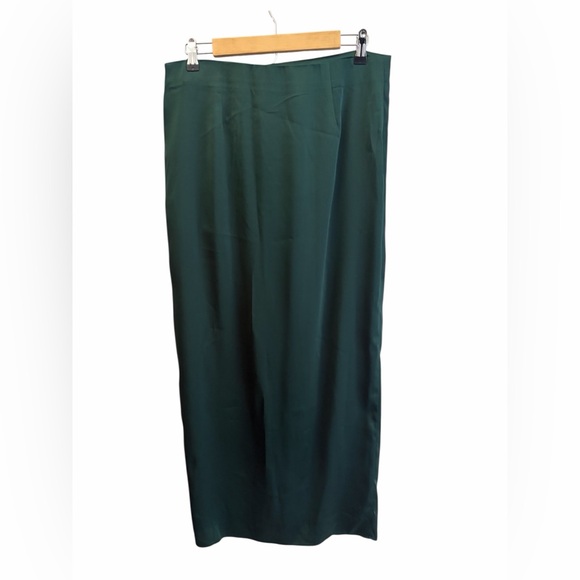 NWT Blu Pepper Forest Green Ruched Satin Pencil Maxi Skirt Size XL Wedding Guest - Picture 3 of 16